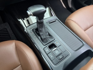 Voiture d'occasion coréenne, Sorento SUV 2018, automatique, essence, conduite à gauche, sièges en cuir marron, transport familial - Product Image 4