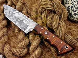 Couteau de chasse à lame fixe en acier Damas, entièrement forgé, personnalisable, avec manche en bois, pour le camping et la survie en extérieur - Product Image 5