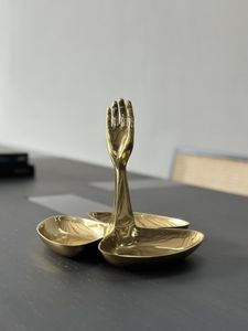 Recipiente Decorativo de Latón Hecho a Mano en India para Frutos Secos, Jarra Decorativa para la Decoración Festiva del Hogar - Product Image 3