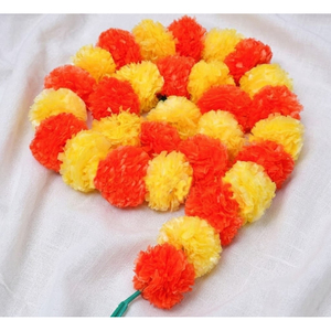 Guirnaldas de Caléndulas Hechas a Mano con Plástico Reciclado, Flores Artificiales Amarillas y Naranjas para Fiestas, Eventos y Mandaps de Boda - Product Image 4