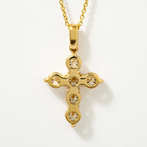 Collar con Colgante de Cruz de Oro Rosa de 14K con Incrustaciones de Diamantes Cultivados en Laboratorio, Corte Radiante de 3.60ct, Certificado IGI, Joyería Elegante para Mujer para Uso Diario - Product Image 3