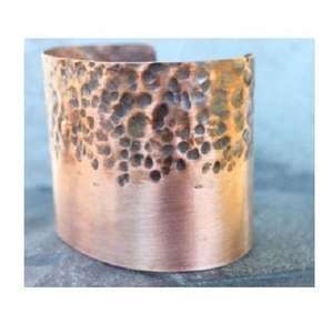 Brazalete Abierto Ajustable de Estilo Boho Étnico, Joyería de Cobre Sólido Hecha a Mano de Primera Calidad, Elegante, RR ENTERPRISES India - Product Image 2