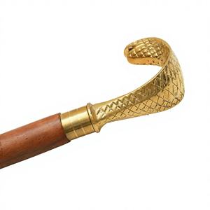 Bâton de marche avec poignée |   Canne en bois pliante à 3 sections, faite à la main, avec tête de serpent en laiton |   Cadeau personnalisé pour hommes et femmes - Product Image 1