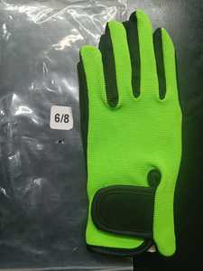 ถุงมือขี่ม้าเด็กคุณภาพสูง สำหรับเด็กอายุ 6-8 ปี  ด้านหน้าทำจากผ้า Amara (ไนลอนผสมขนแกะ) ด้านหลังแบบยืดได้ 4 ทิศทาง - Product Image 2