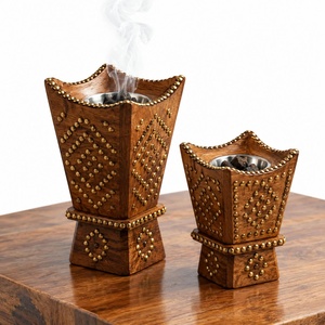 Quemador de Incienso de Sándalo Hecho a Mano con Diseño Metálico Perforado, para Uso Religioso y Aromaterapia, Bakhoor Ecológico, Fragancia para el Hogar - Product Image 4