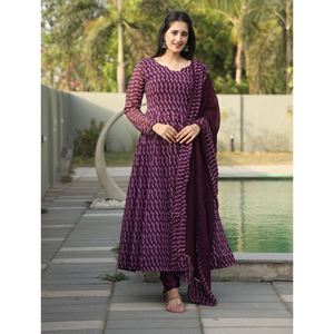 TENDANCE GEORGETTE DIGITAL IMPRIMÉ ROBE BAS AVEC DUPATTA VIOLET - Product Image 1