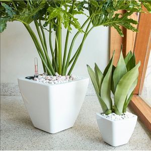 Lot de 2 pots de fleurs blancs à cône carré auto-arrosant intelligents pour l'intérieur et l'extérieur - Product Image 2