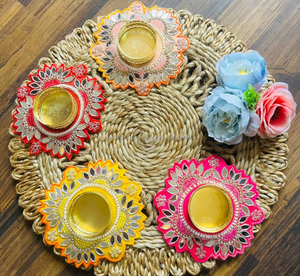 เชิงเทียนโลหะขนาดเล็กทำมือแบบดั้งเดิมเป็นมิตรกับสิ่งแวดล้อมสำหรับขายส่ง ใช้ได้หลากหลายโอกาส ตกแต่งบ้านสำหรับงานแต่งงานและเทศกาลดีวาลี - Product Image 2