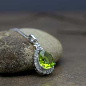 สร้อยคอเงินแท้รูปหยดน้ำประดับเพอริดอท จี้พลอยสีเขียวประจำเดือนสิงหาคม ของขวัญสำหรับผู้หญิง - Product Image 4