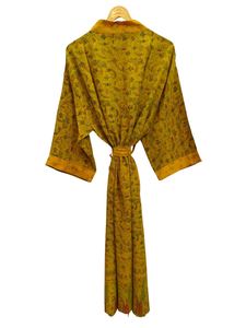 Kimono de seda Bridel con patchwork, túnica larga para cubrir el bikini, ropa de noche, hecho a mano, estilo vintage indio, kimono de sari de seda reciclada. - Product Image 4