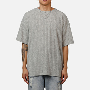 Camiseta de punto gris extragrande para hombre, manga corta, cuello redondo, color liso, 100% algodón, textura acanalada, precio mayorista - Product Image 1