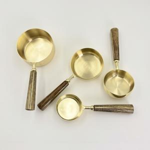 Tazas y Cucharas Medidoras de Acero Inoxidable de Alta Calidad, Resistentes y Ecológicas, 250 ml, Aptas para Lavavajillas, Solo Lavado a Mano - Product Image 3