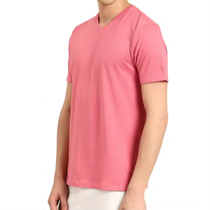 Camiseta de Hombre al por Mayor de Alta Calidad, Cuello en V, Corte Ajustado, Tela Lisa, con Logotipo Personalizado, Estilo Club, DDP - Product Image 1