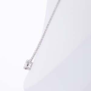 Colgante y Cadena con Diamante Redondo Cultivado en Laboratorio IGI D-E-F VVS-VS en Oro, Oro Rosa, Oro Blanco y Plata de Ley - Product Image 3