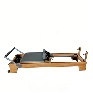 Appareil de Pilates en bois de hêtre de luxe pour le renforcement du tronc, idéal pour les centres d'activités pour seniors - Product Image 1