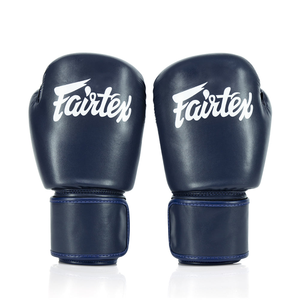 นวมชกมวยหนังแท้คุณภาพสูง Fairtex แบบสั่งทำพิเศษ โฟมขึ้นรูปชิ้นเดียว สำหรับคิกบ็อกซิ่ง MMA ซ้อมซ้อม ระบายอากาศได้ดี พร้อมสายรัดแบบ Hook and Loop - Product Image 3