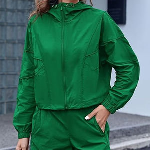 Conjunto de 2 Piezas Personalizable para Mujer, Chaqueta Cortavientos con Cuello Alto y Cierre Frontal, Pantalones Cortos con Estampado Sólido, Ropa Urbana para Invierno - Product Image 4