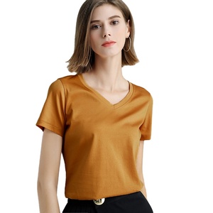 Camisetas de cuello en V con estilo premium para mujer Camisetas suaves y cómodas con cuello en V para mujer Camisetas transpirables OEM/ODM Fabricante - Product Image 1