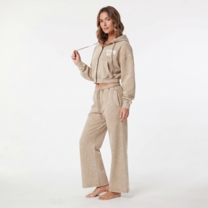 Conjunto de sudadera con capucha de algodón beige para mujer, con cremallera completa, hombros caídos y mangas largas, y pantalones jogger de pierna ancha con lavado ácido. - Product Image 2