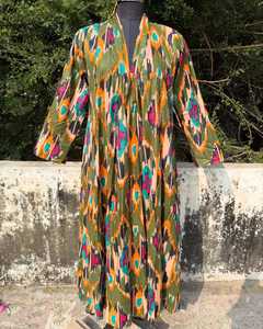 Robe longue maxi style chemise bohème, magnifique, plissée, à taille haute, ouvrable, avec manches ballon longues et volants superposés - Product Image 5