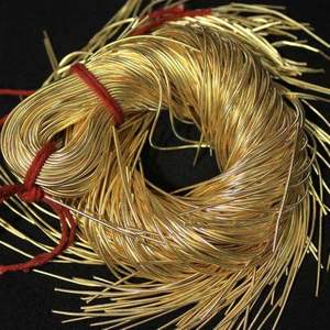 Fil de filage métallique doré brillant de qualité supérieure – Matériau d'artisanat et de broderie de haute qualité - Product Image 1