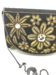 Pochette brodée traditionnelle, sac à main de créateur abordable pour femmes, idéal pour les mariages, les fêtes et les occasions festives - Product Image 6
