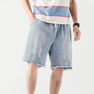 กางเกงยีนส์ขาสั้นผู้ชายสไตล์โดดเด่น ผ้าฝ้าย 100% น้ำหนักเบา ระบายอากาศได้ดี แห้งเร็ว รับผลิตแบบ OEM สำหรับผู้ใหญ่ ขายส่ง - Product Image 3