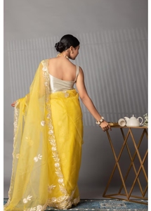 Sari KV Zari Jaipuri en viscose jaune et organza avec broderie Gotta traditionnelle et chemisier non cousu pour les fêtes - Product Image 4
