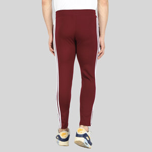 Pantalon de survêtement sportif rouge à quatre voies avec bande latérale, logo personnalisable, impression HD, lavage coloré, 100 % polyester, séchage rapide, tailles homme M/L/XL - Product Image 2