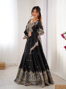 Ensemble Lehenga Choli brodé noir pour femmes, robe traditionnelle indienne, tenue de fête de mariage longue jusqu'au sol - Product Image 1