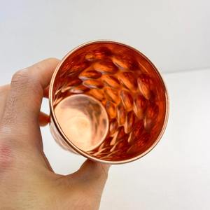 Verre en cuivre intemporel pour un usage quotidien à la maison, vaisselle saine en cuivre pur pour l'eau et la restauration, vente en gros depuis l'Inde - Product Image 2