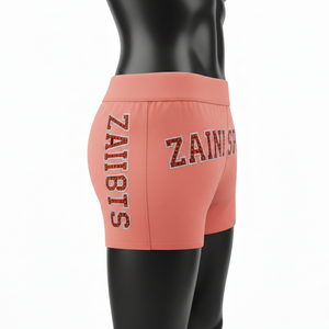 Shorts pour femmes en tissu polyester et élasthanne de qualité supérieure, doux et extensibles, avec strass thermocollés, taille élastique, logo personnalisé. - Product Image 3