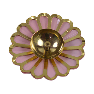 Diya de Latón Joti Brillante y Pulido, Forma Personalizada con Tema de Ángel, Decoración Festiva para Diwali, Diseño Decorativo para el Hogar, Pooja - Product Image 5
