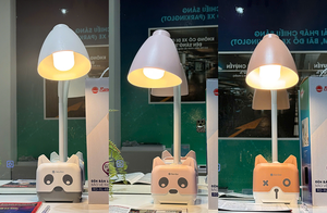 Lámpara de Escritorio LED de 8W con Forma de Animal, Apta para Niños, Protección Ocular, Luz de Doble Color con Brazo Flexible para Estudio y Lectura - Product Image 6