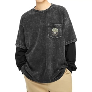 เสื้อยืดกราฟฟิกคัทแอนด์ซอฟท์สองชั้น ผ้าคอตตอน 100% ทรงดรอปไหล่ แขนยาว ซักย้อมแบบแอซิดวอช สำหรับผู้ชาย - Product Image 2