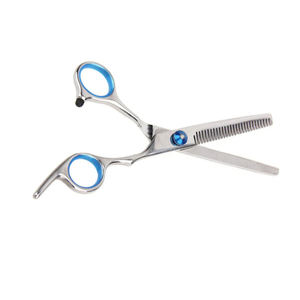 Ciseaux de coiffure professionnels en acier inoxydable de qualité supérieure, légers, 5,5 pouces, avec anneau de maintien amovible pour une utilisation professionnelle - Product Image 4