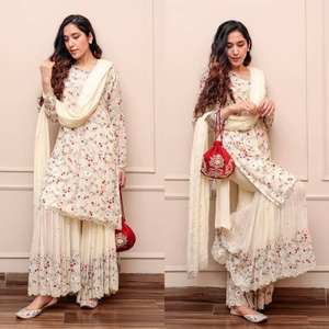 FB Designer Femmes Blanc Haut-Bas et Dupatta Ensemble avec Séquence Fil Zari Travail Taille M - Product Image 4