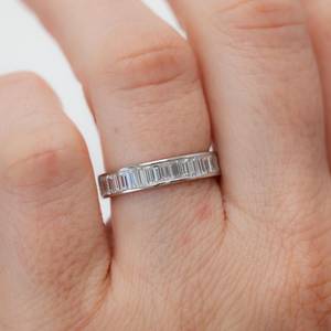 แหวนเพชรโมอิสซาไนต์ทรงบาแกตต์ 2 กะรัต แบบเต็มวง สำหรับผู้หญิง เงินแท้ 925 ของแท้ สำหรับเจ้าสาว ของขวัญเซอร์ไพรส์สำหรับคนรัก - Product Image 1