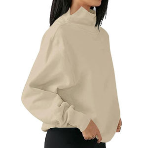 Sweat-shirt beige pour femme à col montant, épaules tombantes amples, manches longues et ourlet uni pour un style streetwear décontracté - Product Image 2