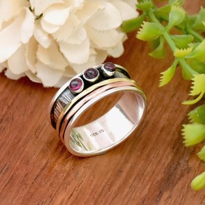 แหวนหมุนอะเมทิสต์ธรรมชาติขายส่ง เงินแท้ 925 แหวนหมุนแก้เครียดทำมือ - Product Image 5