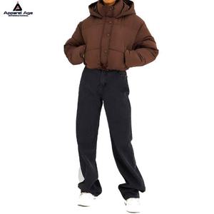 Chaqueta de Invierno Acolchada con Capucha para Mujer, Color Marrón, Manga Larga, Color Sólido, Relleno Grueso de Poliéster, Logotipo Personalizado, Marca Apparel Age International - Product Image 5