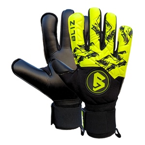 ถุงมือผู้รักษาประตูแบบ Negative Cut & Roll Finger สำหรับฟุตบอลมืออาชีพ รับผลิตตามสั่ง (OEM) ขายส่ง ออกแบบตามหลักสรีรศาสตร์ ฝ่ามือทำจากยางลาเท็กซ์ ยึดเกาะได้ดี - Product Image 1