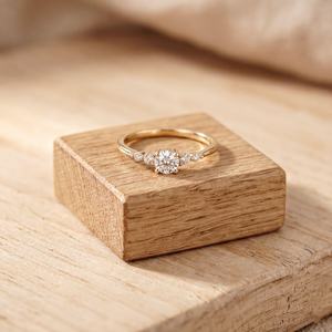 Anillo de compromiso con diamante cultivado en laboratorio, engaste de garras, anillo de boda minimalista, anillo de promesa para ella, regalo de propuesta para ella - Product Image 5