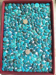 พลอยมาลาไคต์สีน้ำเงินธรรมชาติจาก MAHNAJ GEMS รูปทรงคุชชั่น สำหรับทำเครื่องประดับ จำหน่ายจำนวนมาก จากเมืองชัยปุระ ราชสถาน - Product Image 2