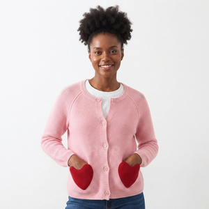 Cardigan en tricot rose HMR Sisterhood Sorority avec poches en forme de cœur rouge, col rond, manches longues, style décontracté - Product Image 1