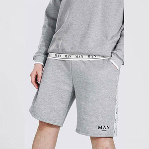 Ensemble de t-shirt et short de sport d'hiver pour homme avec motif uni, short de sport et service OEM - Product Image 4