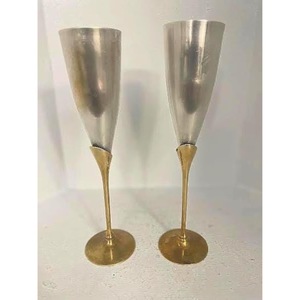 Modern Metal Champagne Flutes With Gold Stem And Base Set Of 2 For Wedding Occasion - Product Image 4