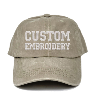 Casquette de baseball rétro style universitaire en sergé de coton vieilli avec sangle arrière réglable et patch brodé en chenille personnalisé - Product Image 1