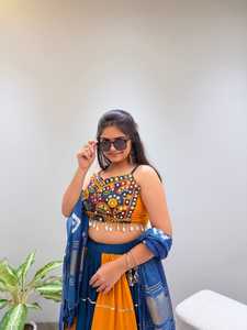 Ensemble Lehenga et Blouse Traditionnel Indien en Rayonne avec Dupatta Imprimé, Broderie Miroir Véritable et Dentelle Gota Patti, Longueur Ras du Sol, pour Soirée - Product Image 1
