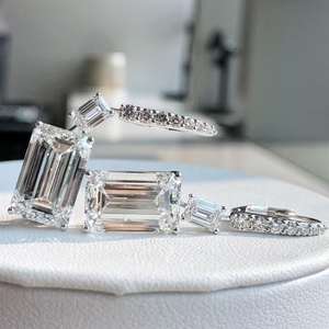 Pendientes de Aro con Esmeralda Cultivada en Laboratorio y Diamantes de Corte Redondo en Oro o Plata, Certificados por IGI, DEF VVS VS, Pendientes de Lujo con Múltiples Piedras, Regalo - Product Image 4